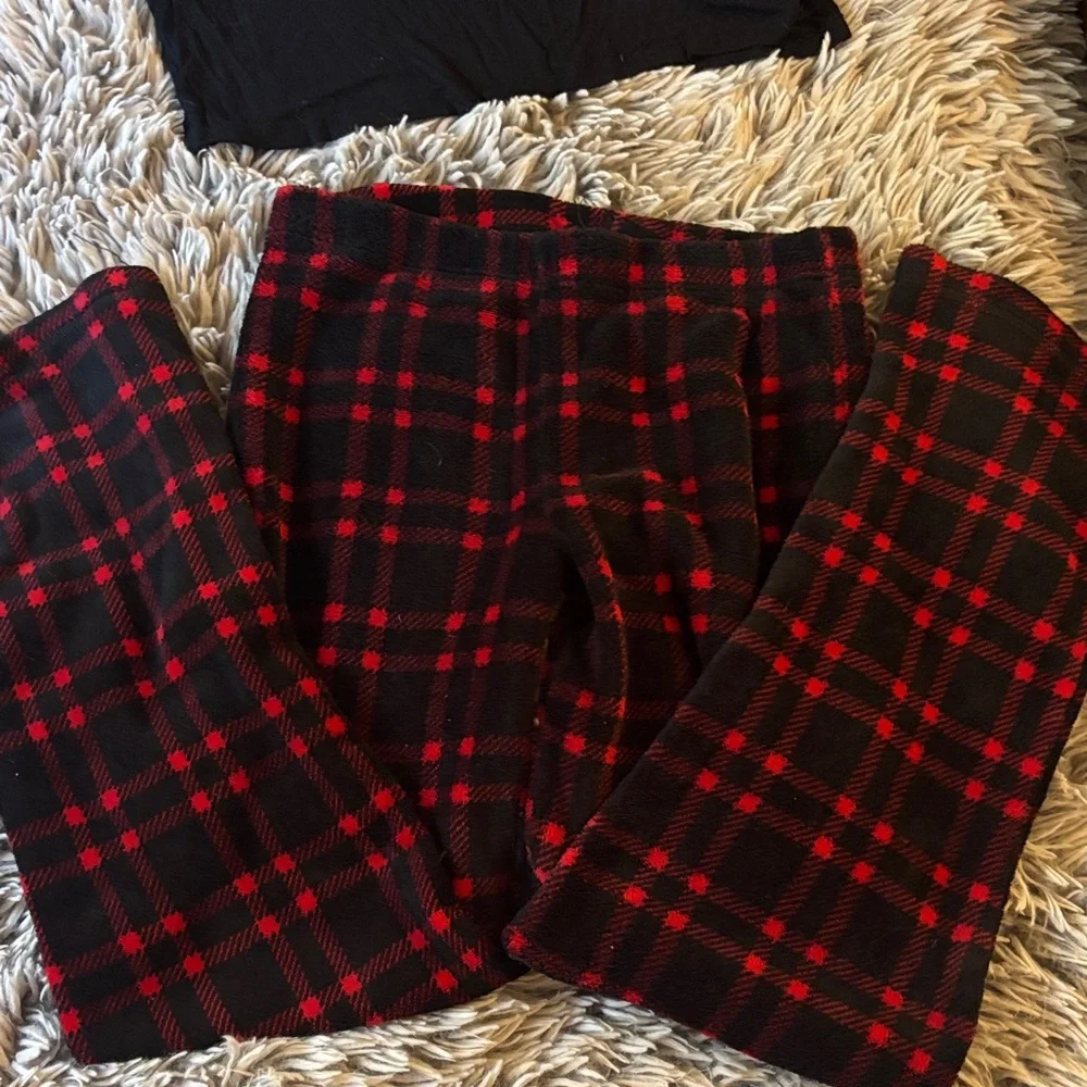 Pajama Set - Picture 2 of 3